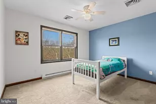 226 Regent St, Bushkill, PA 18324 - Photo 33