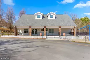 226 Regent St, Bushkill, PA 18324 - Photo 49