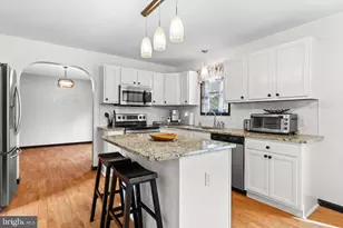 226 Regent St, Bushkill, PA 18324 - Photo 15