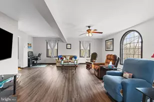 226 Regent St, Bushkill, PA 18324 - Photo 23