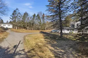 105 Ceramic Dr, Greentown, PA 18426 - Photo 7