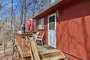 150 Tanglewood Dr, Greentown, PA 18426 - Photo 5