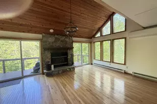 5375 Woodbridge Dr, Bushkill, PA 18324 - Photo 5