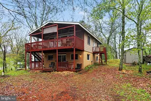 111 Horseshoe Ln, Lords Valley, PA 18428 - Photo 1