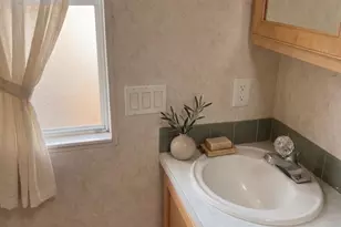 100 Doe Ln, Milford, PA 18337 - Photo 11