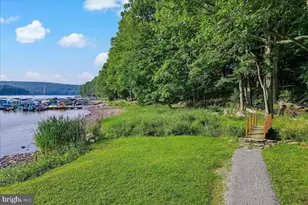 112 Beechwood Cove Rd, Greentown, PA 18426 - Photo 39