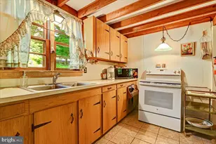 112 Beechwood Cove Rd, Greentown, PA 18426 - Photo 13