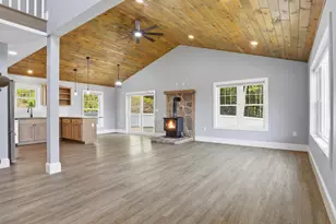 300 Gumbletown Rd, Paupack, PA 18451 - Photo 7