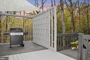 275 Canterbury, Bushkill, PA 18324 - Photo 43