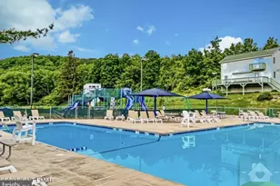 275 Canterbury, Bushkill, PA 18324 - Photo 73