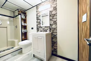 275 Canterbury, Bushkill, PA 18324 - Photo 39