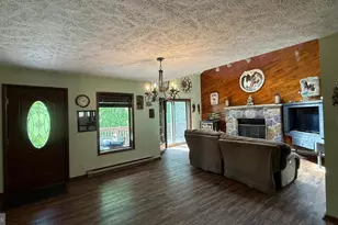 4271 Winchester Way, Bushkill, PA 18324 - Photo 13