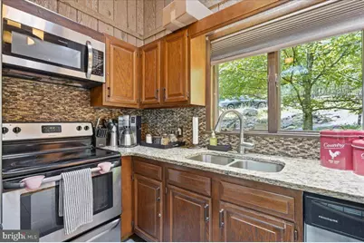 1076 Porter Drive, Bushkill, PA 18324 - Photo 27