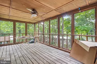 2342 Eagle Path, Bushkill, PA 18324 - Photo 17