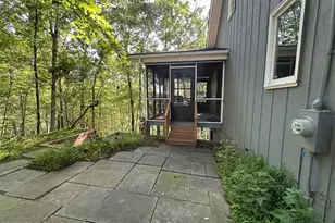 4284 Winchester Way, Bushkill, PA 18324 - Photo 5