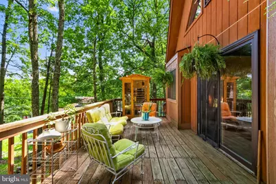 5218 E Woodbridge Drive, Bushkill, PA 18324 - Photo 3