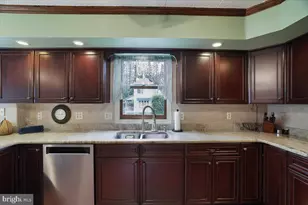 206 W Ann St, Milford, PA 18337 - Photo 29