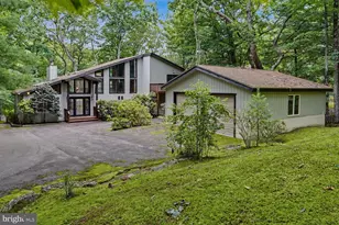 124 Whipple Tree Ln, Lords Valley, PA 18428 - Photo 1