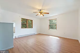 1076 Lancaster Dr, Bushkill, PA 18324 - Photo 15