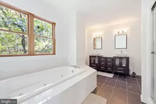 1076 Lancaster Dr, Bushkill, PA 18324 - Photo 21