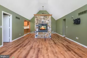 513 Gandolf Rd, Tamiment, PA 18371 - Photo 9