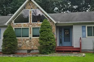513 Gandolf Rd, Tamiment, PA 18371 - Photo 3