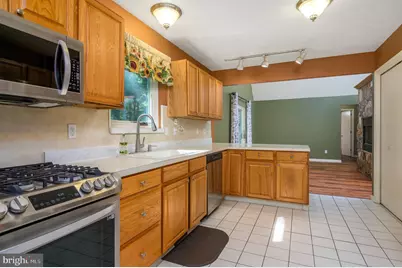 513 Gandolf Road, Tamiment, PA 18371 - Photo 13
