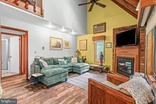 424 Saunders Dr, Bushkill, PA 18324 - Photo 7