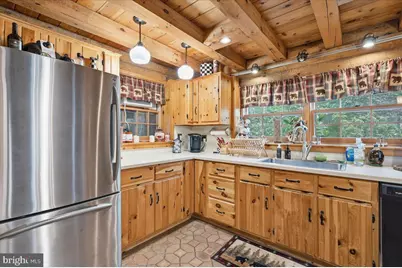 805 Blackbirch Court, Hawley, PA 18428 - Photo 5