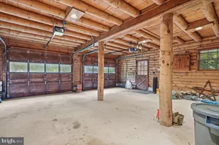 805 Blackbirch Ct, Hawley, PA 18428 - Photo 39