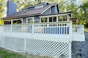 2120 Apley Dr, Bushkill, PA 18324 - Photo 3