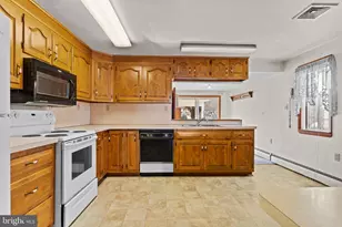 127 W McClure St, New Bloomfield, PA 17068 - Photo 5