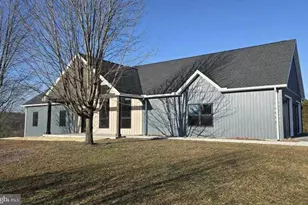 158 Sherby Ln, Shermans Dale, PA 17090 - Photo 1