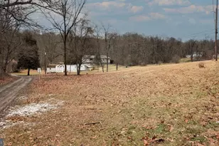 586 Old Limekiln Lane, Newport, PA 17074 - Photo 5