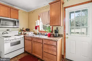 1750 Old Trail Rd, Liverpool, PA 17045 - Photo 9