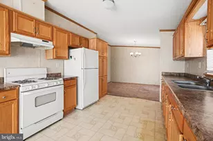 6 Meadowview Dr, New Bloomfield, PA 17068 - Photo 9