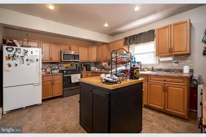 212 E Sunbury Street, Millerstown, PA 17062 - Photo 7