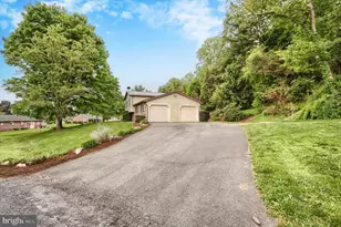 876 Campbell Dr, Newport, PA 17074 - Photo 5