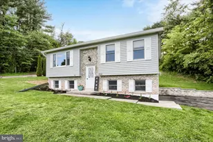 755 Green Hill Dr, Newport, PA 17074 - Photo 7
