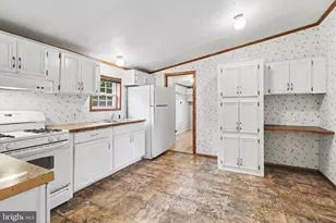 49 Meadowview Dr, New Bloomfield, PA 17068 - Photo 7