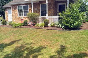 220 Patio Ct, New Bloomfield, PA 17068 - Photo 3