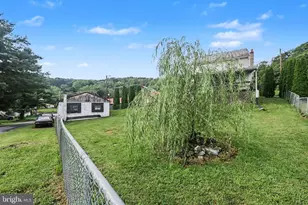 775 S 4th St, Newport, PA 17074 - Photo 37