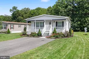 31 Meadowview Dr, New Bloomfield, PA 17068 - Photo 1