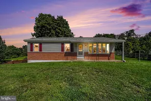 14 Rue Dr, Newport, PA 17074 - Photo 1