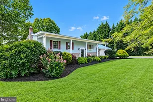 15 Donald St, Shermans Dale, PA 17090 - Photo 3