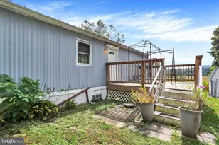 405 Meadow Ln, Shermans Dale, PA 17090 - Photo 7