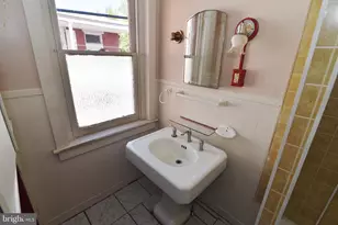 701 W Market St, Pottsville, PA 17901 - Photo 9