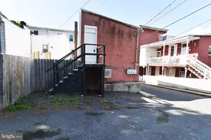 701 W Market St, Pottsville, PA 17901 - Photo 3