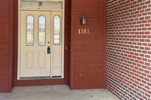 1303 Country Club Dr, Hazleton, PA 18202 - Photo 3