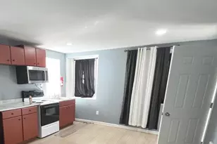 212 N George St, Pottsville, PA 17901 - Photo 3